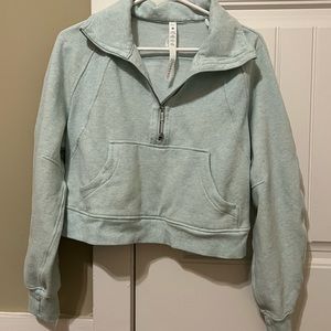 Size M/L Lululemon scuba hoodie